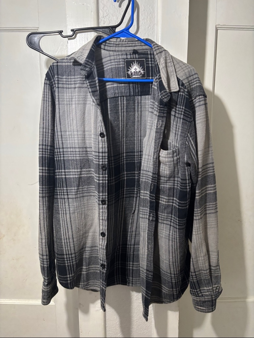 Lrg Men’s Black and Gray Plaid Button-Down Shirt